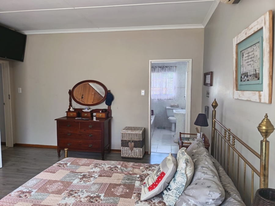 4 Bedroom Property for Sale in Vanes Estate Eastern Cape